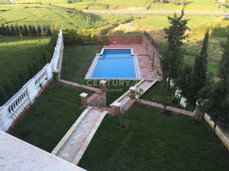 Tirane, shes Vile 2 Katshe Kati 3, 805 m² 850.000 € (AKACIA HILLS Tirana, Albania)