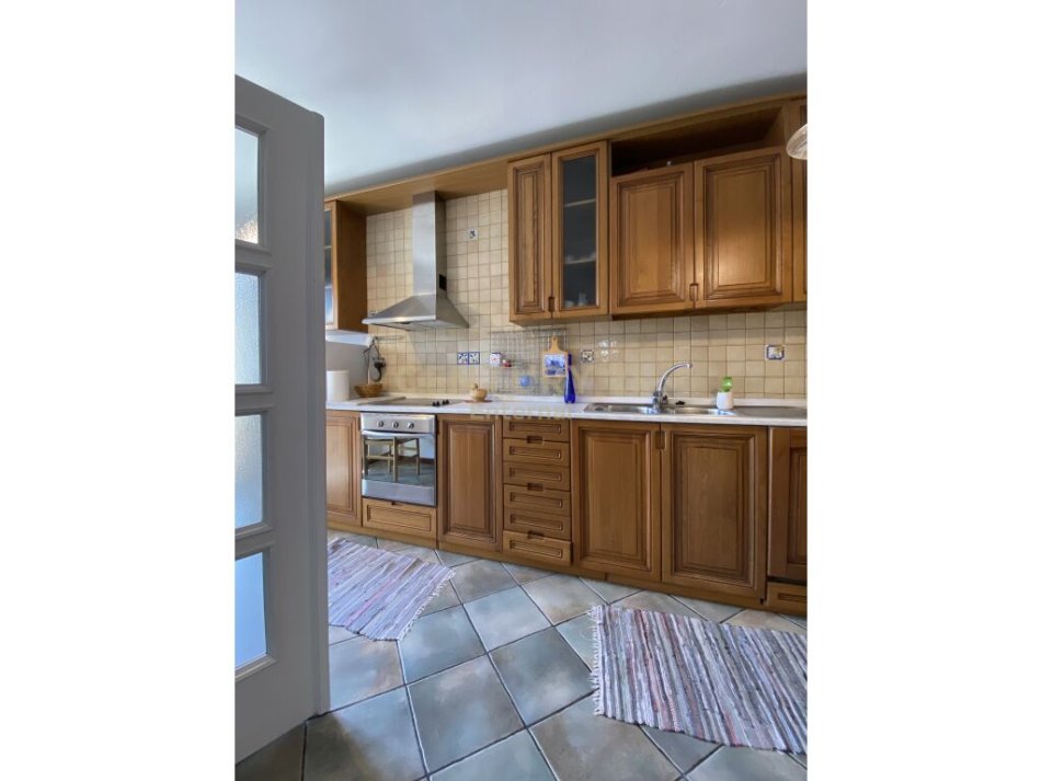 Tirane, jap me qera apartament 2+1+2 , 180 m² 650 € (Komuna e Parisit)