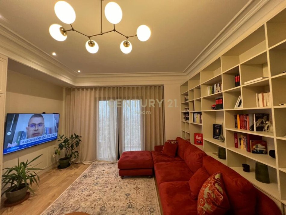 Tirane, shes apartament 2+1+2 , 125 m² 340.000 € (Rruga e Kavajës)