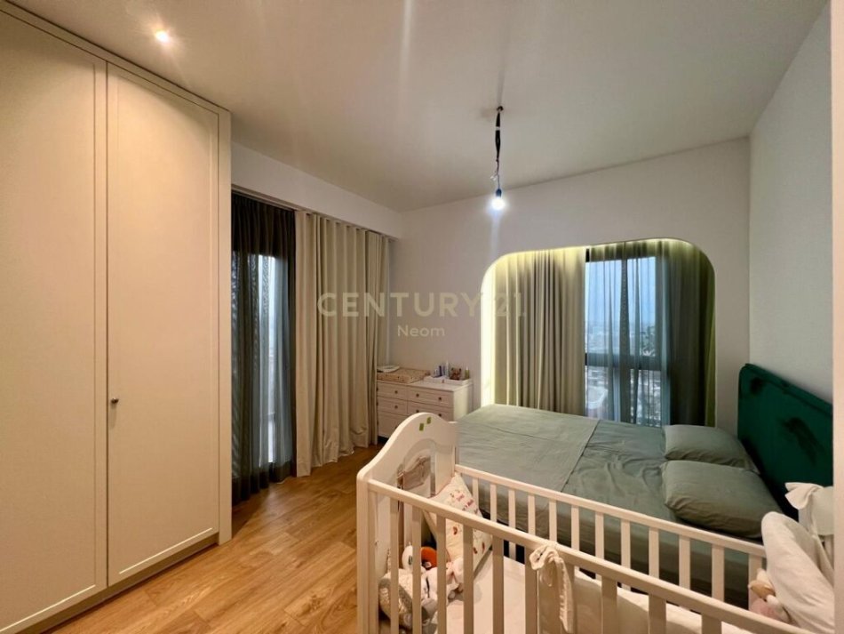 Tirane, shes apartament 2+1+2 , 125 m² 340.000 € (Rruga e Kavajës)