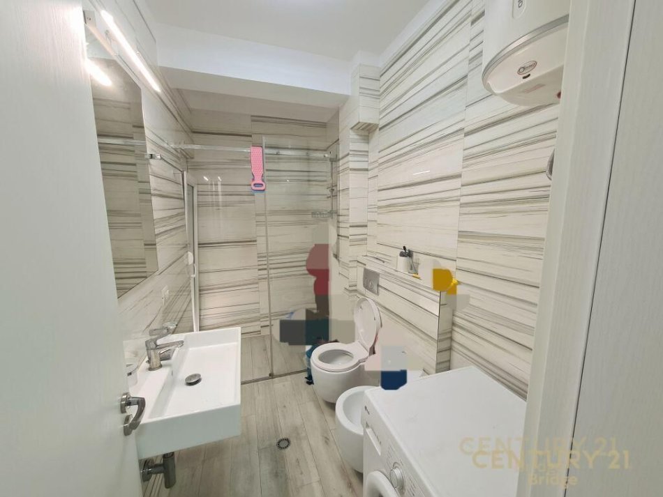 Tirane, jap me qera apartament 2+1+2+Ballkon , 125 m² 700 € (Kodra e Diellit)