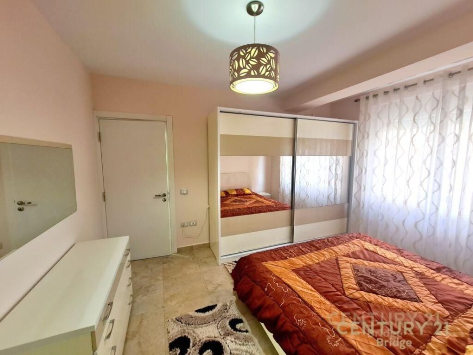 Tirane, jap me qera apartament 2+1+2+Ballkon , 125 m² 700 € (Kodra e Diellit)