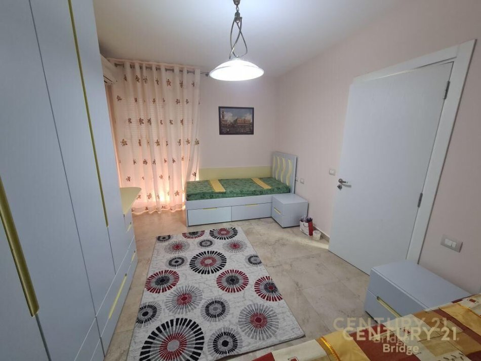 Tirane, jap me qera apartament 2+1+2+Ballkon , 125 m² 700 € (Kodra e Diellit)