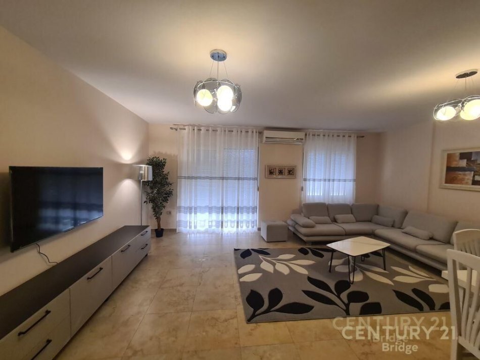 Tirane, jap me qera apartament 2+1+2+Ballkon , 125 m² 700 € (Kodra e Diellit)