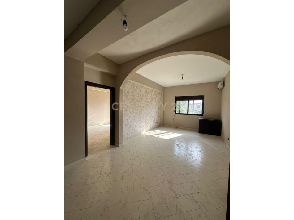 Durres, shitet apartament 2+1+Ballkon Kati 2, 92 m² 87.000 € (STADIUMI)