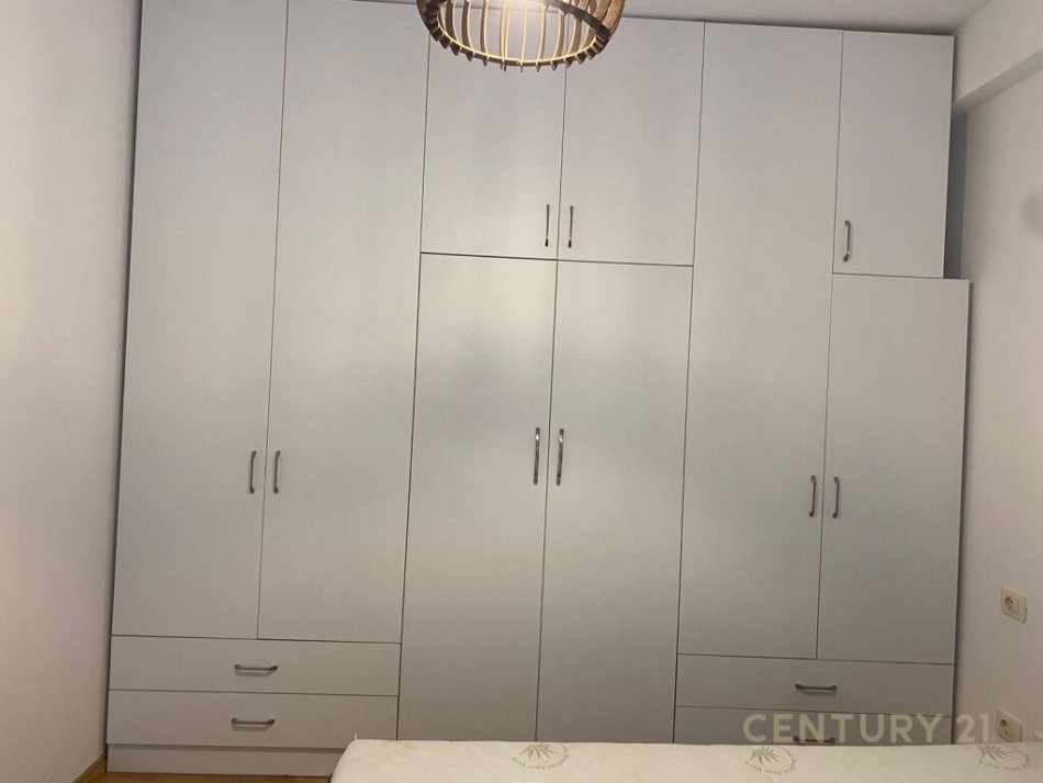 Tirane, shitet apartament 1+1 Kati 2, 50 m² 102.000 € (kodra e diellit)