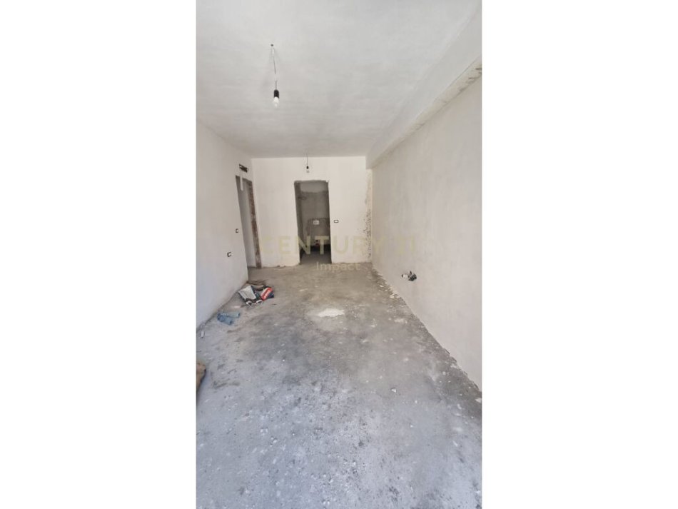 Tirane, shes apartament 2+1 Kati 1, 105 m² 157.000 € 