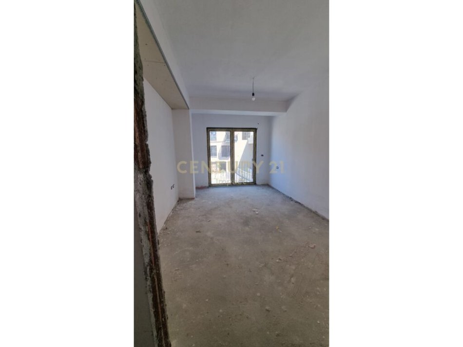 Tirane, shes apartament 2+1 Kati 1, 105 m² 157.000 € 