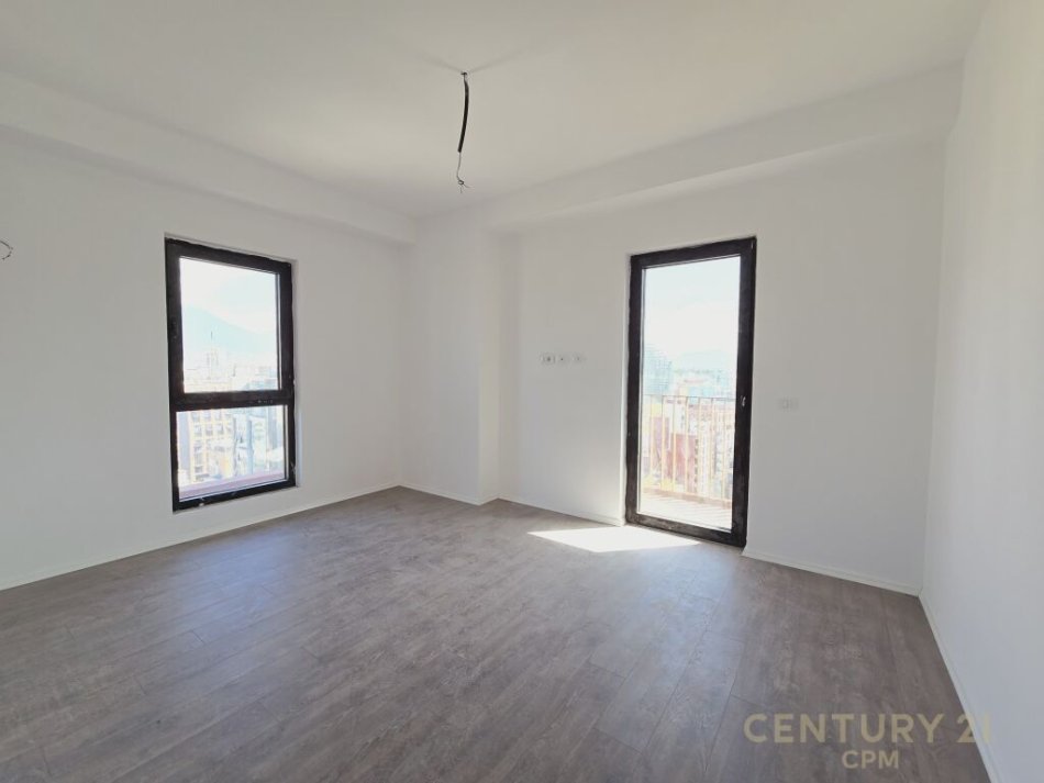 Tirane, shes apartament 2+1 Kati 13, 113 m² 226.000 € (Rruga e Kavajes)