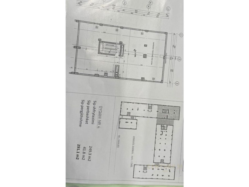 Tirane, jap me qera ambjent biznesi , 630 m² 4.300 € (Rruga e Kavajës)