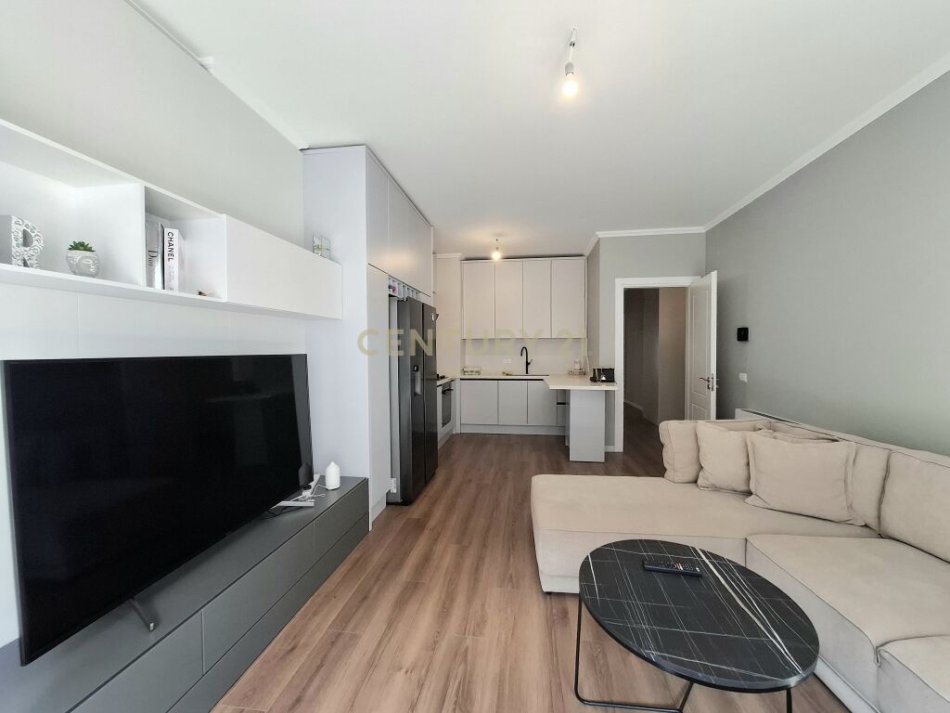 QIRA, APARTAMENT MODERN 2+1+2+POST PARKIMI NE KINOSTUDIO!Neom100341