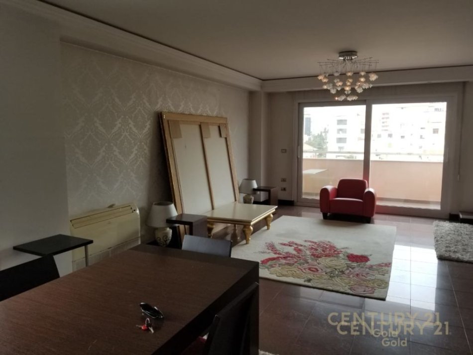 Tirane, shes apartament 4+1+3 , 348 m² 650.000 € (Stadiumi Dinamo)
