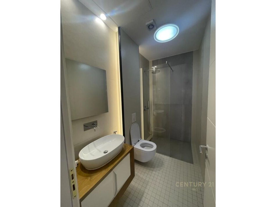Tirane, shes apartament 2+1+2+Ballkon , 130 m² 420.000 € (Park Gate, Rruga e Elbasanit)
