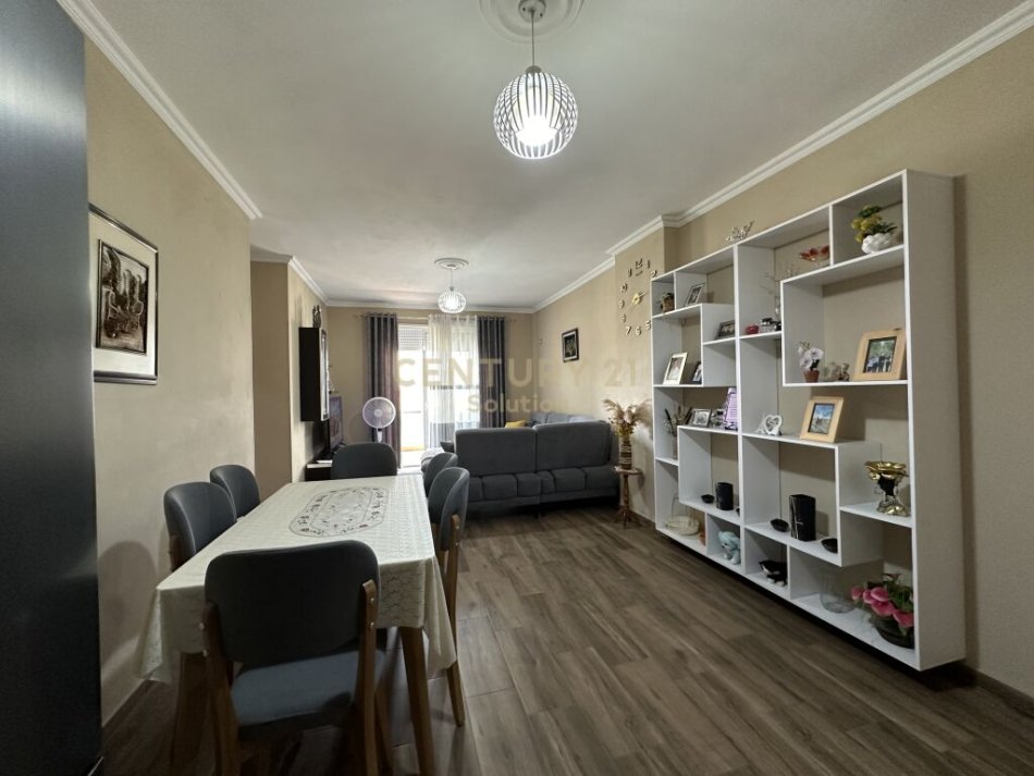 Tirane, shitet 2+1+Ballkon Kati 6, 103 m² 140.000 € (Astiri)