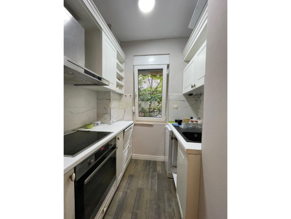 Apartament 2+1+2 me qira në Liqen të Thatë, Tiranë - 950€ | 114 m².Neom100392