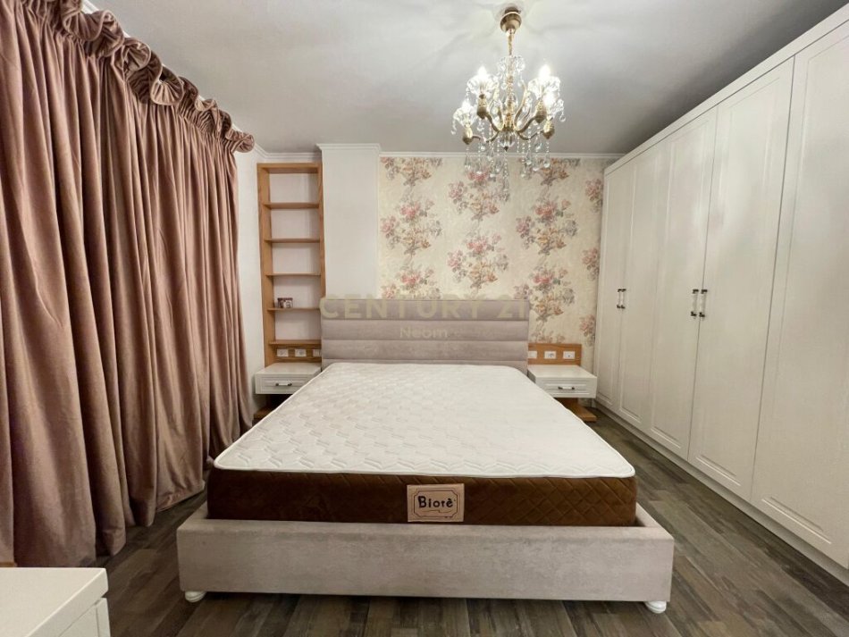 Apartament 2+1+2 me qira në Liqen të Thatë, Tiranë - 950€ | 114 m²  Neom100392