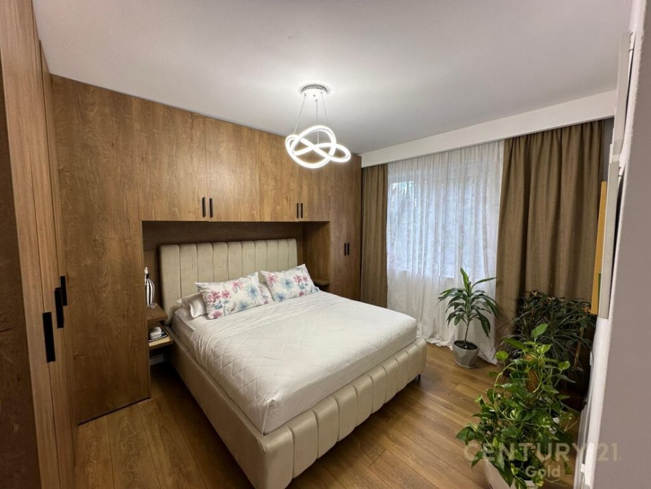 Tirane, shitet apartament 3+1 Kati 3, 80 m² 178.000 € (shkolla e baletit)