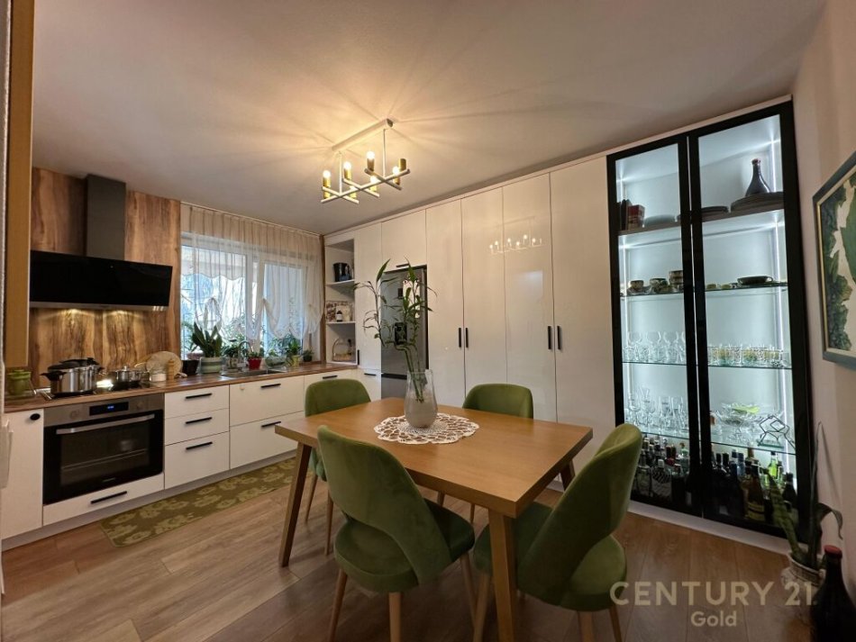 Tirane, shitet apartament 3+1 Kati 3, 80 m² 178.000 € (shkolla e baletit)