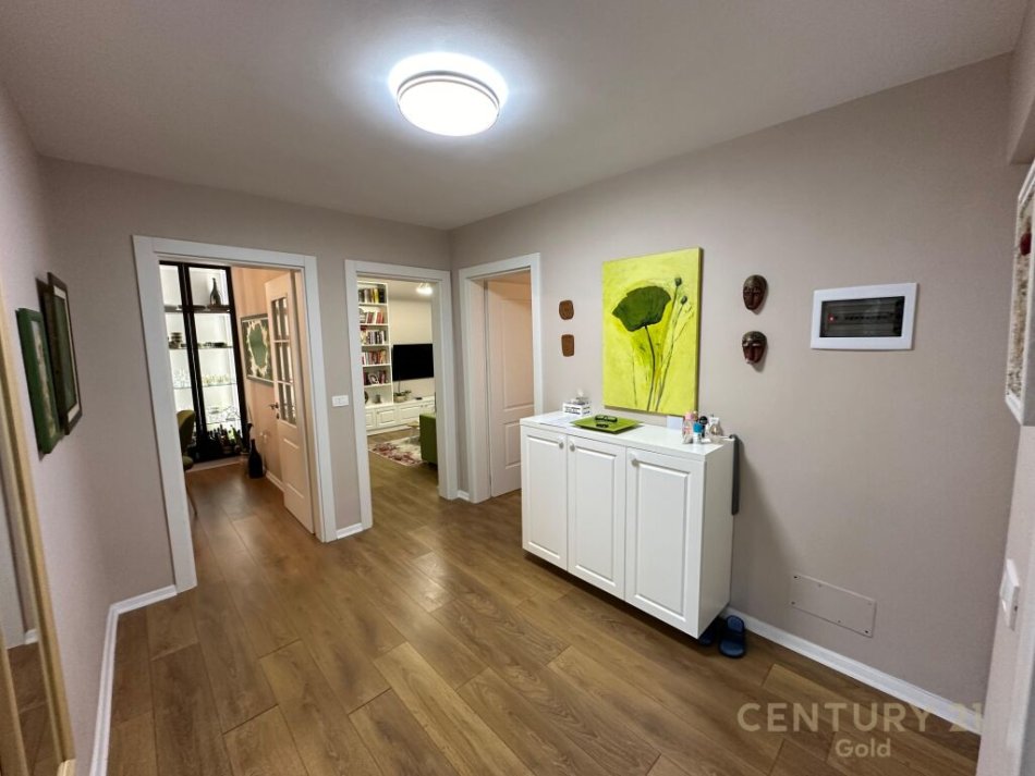Tirane, shitet apartament 3+1 Kati 3, 80 m² 178.000 € (shkolla e baletit)