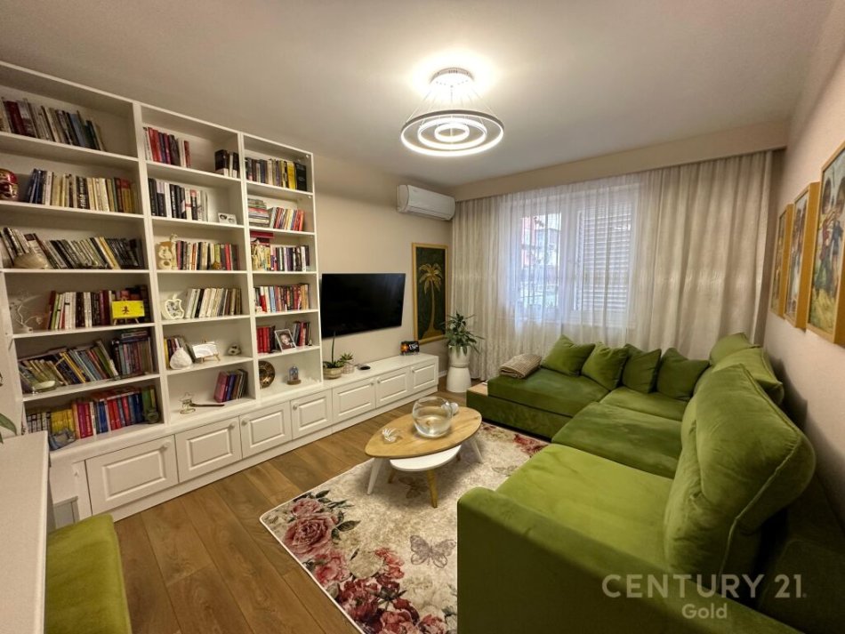 Tirane, shitet apartament 3+1 Kati 3, 80 m² 178.000 € (shkolla e baletit)