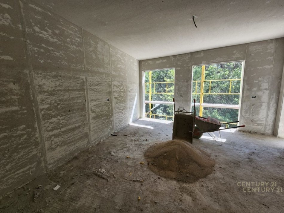 Tirane, shes apartament 2+1+2+POST PARKIMI +Ballkon , 131 m² 420.000 € (Rruga e Elbasanit)