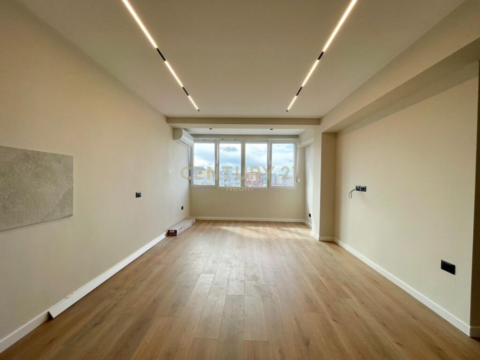 Tirane, jepet me qera apartament 2+1 Kati 6, 60 m² 700 € (petro nini)