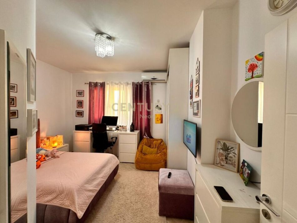 Tirane, jepet me qera apartament 2+1 Kati 3, 88 m² 700 € (kodra e diellit)