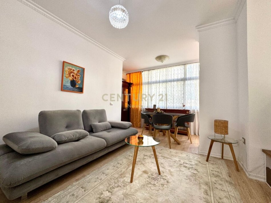 Tirane, shes apartament 1+1 , 81 m² 195.000 € (Stadiumi Qemal Stafa, Rruga e Elbasanit)