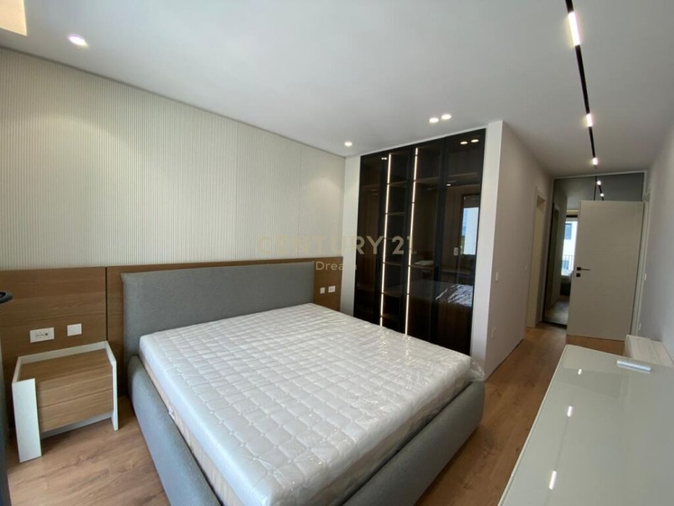 Tirane, shes apartament 2+1+2 , 124 m² 320.000 € (Liqeni i Thatë)