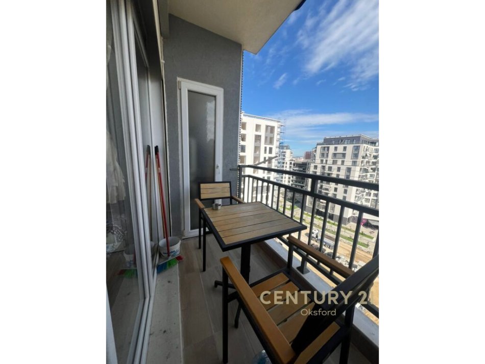 Tirane, jepet me qera apartament 2+1 Kati 8, 74 m² 600 € (fusha e aviacionit)