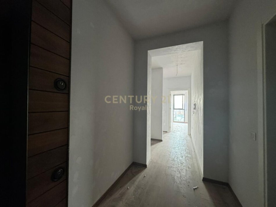 Tirane, shitet apartament 2+1 Kati 7, 108 m² 162.000 € (asl)