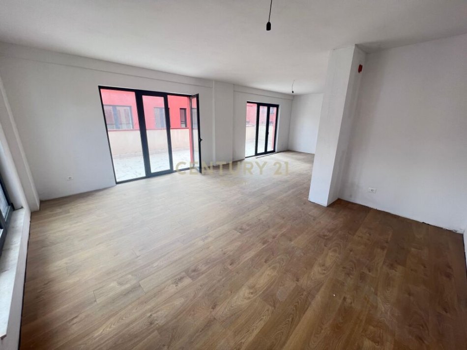 Tirane, shes apartament 3+1+2 , 149 m² 339.000 € (Kodra e Diellit)