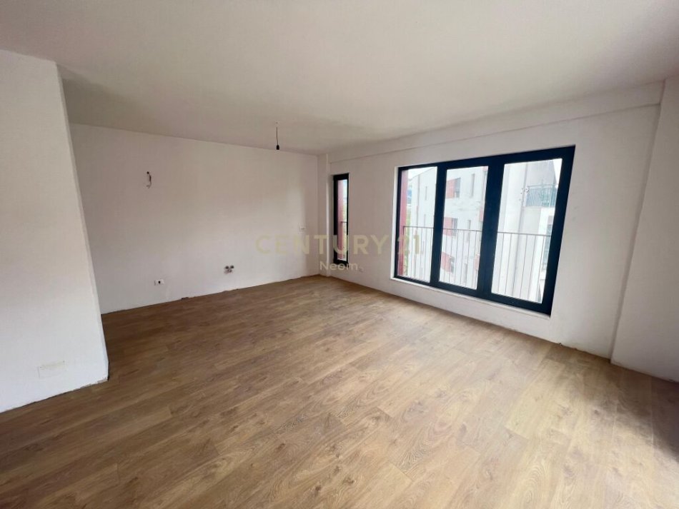 Tirane, shes apartament 3+1+2 , 149 m² 339.000 € (Kodra e Diellit)