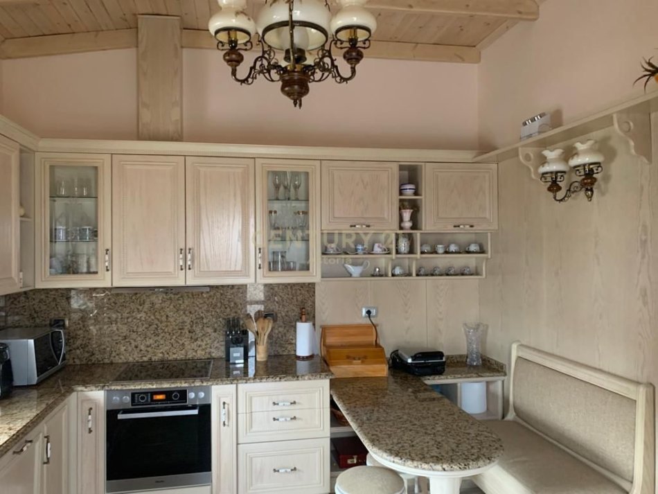 Tirane, shes apartament 4+1+3+VERANDE , 241 m² 570.000 € (Kodra e Diellit)