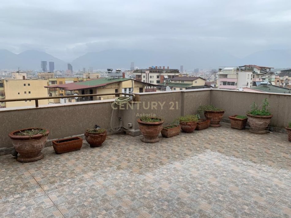 Tirane, shes apartament 4+1+3+VERANDE , 241 m² 570.000 € (Kodra e Diellit)