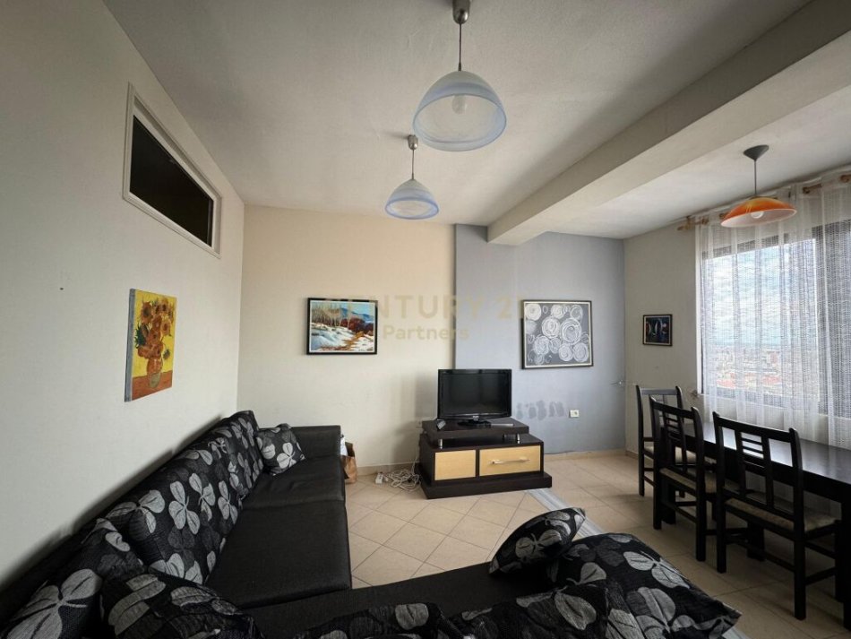 Tirane, shitet apartament 1+1 Kati 5, 84 m² 104.000 € (kodra e diellit)