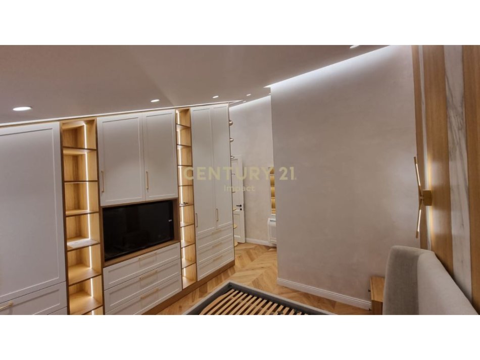 Tirane, shes apartament 3+1 Kati 3, 220 m² 490.000 € 