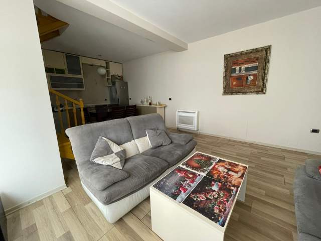 Tirane, jepet me qera apartament duplex 2+1+BLK Kati 2, 115 m² 550 Euro (Eleonora)
