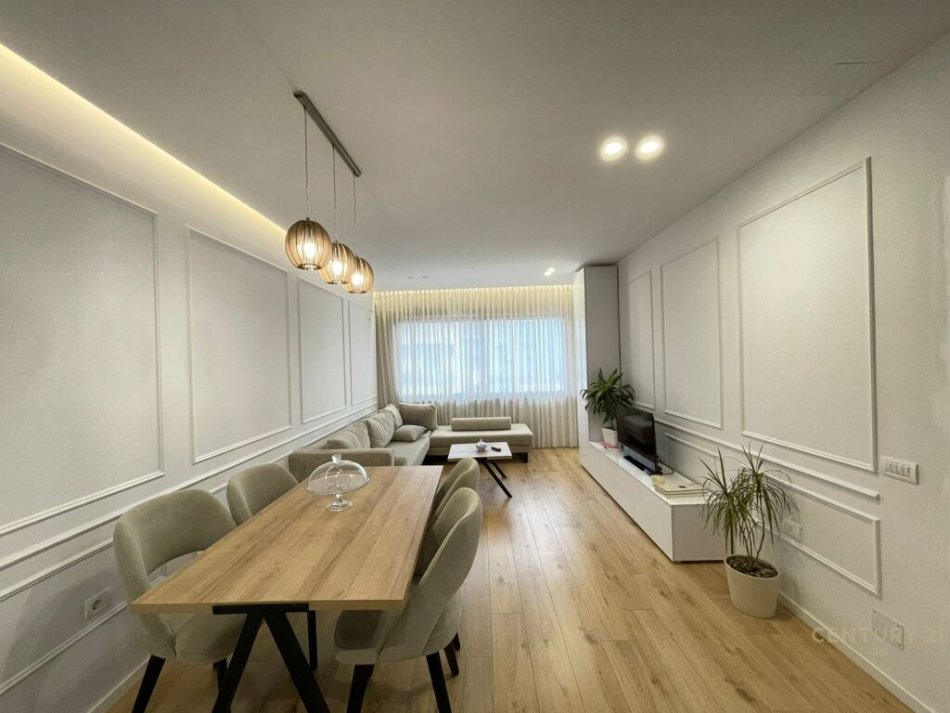 Tirane, shitet apartament 2+1 Kati 7, 79 m² (astir)