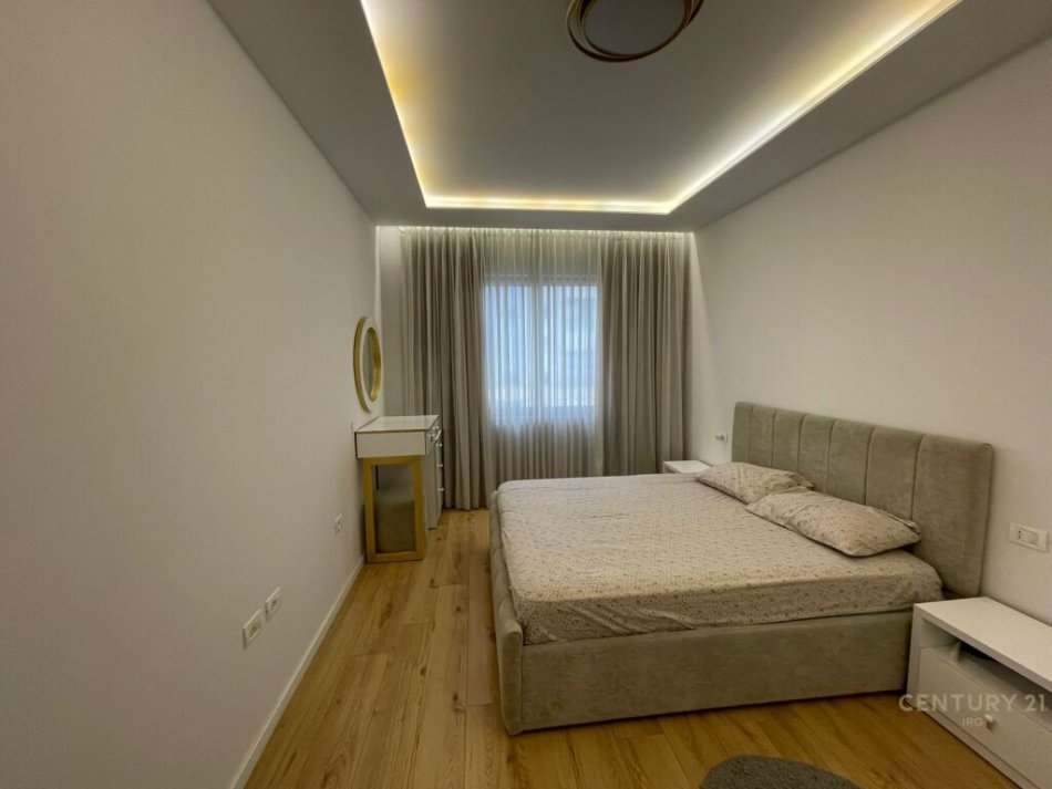 Tirane, shitet apartament 2+1 Kati 7, 79 m² (astir)