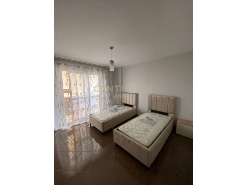 Tirane, jepet me qera apartament 2+1 Kati 6, 102 m² 650 € 