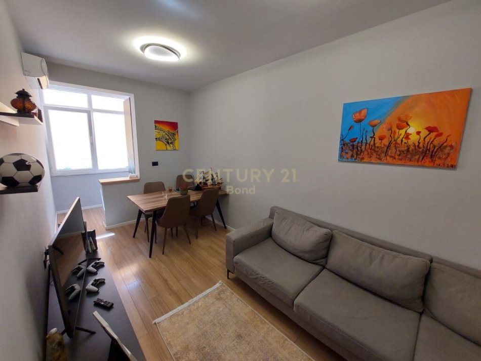 Tirane, shes apartament 2+1 Kati 7, 84 m² 150.000 € 