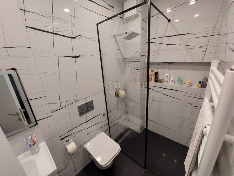 Tirane, shes apartament 2+1 Kati 7, 84 m² 150.000 € 