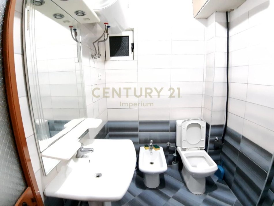 Tirane, shitet apartament 2+1 Kati 3, 95 m² 117.000 € (dritan hoxha)