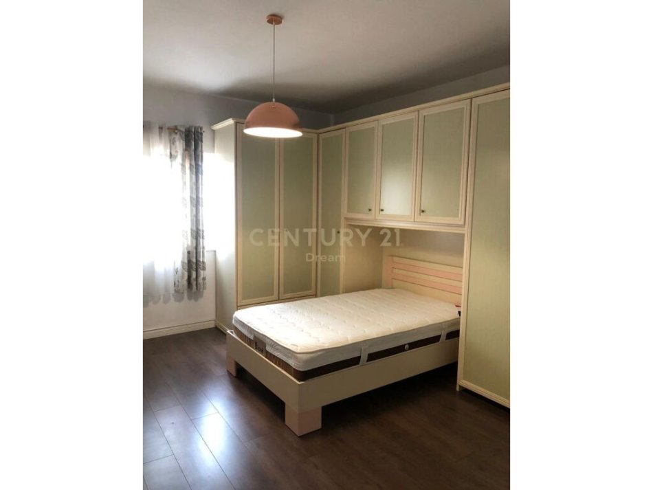 Tirane, shes apartament 2+1+2 , 163 m² 325.000 € (Komuna e Parisit)