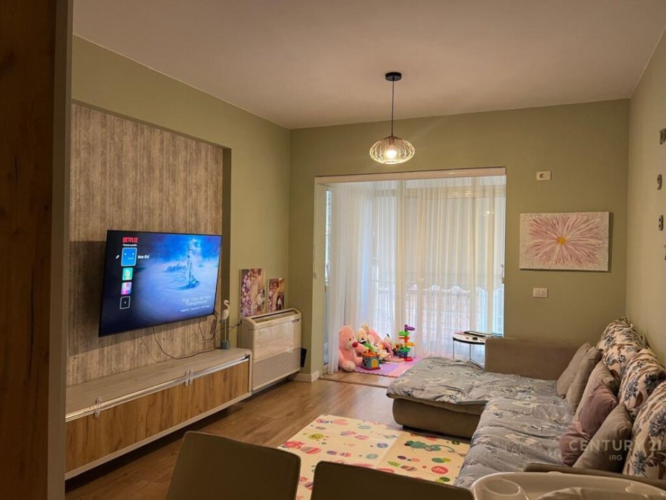 Tirane, shitet apartament 1+1 Kati 3, 61 m² 122.000 € (kopeshti zoologjik)