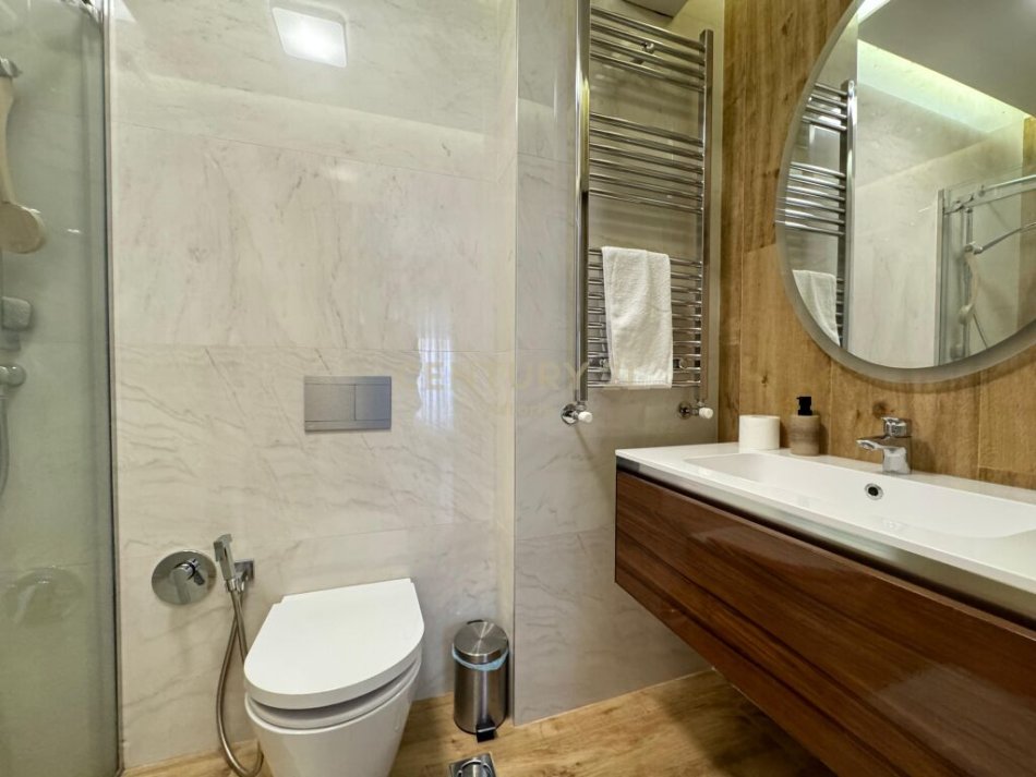 Tirane, jepet me qera apartament 2+1 Kati 1, 125 m² 1.400 € 