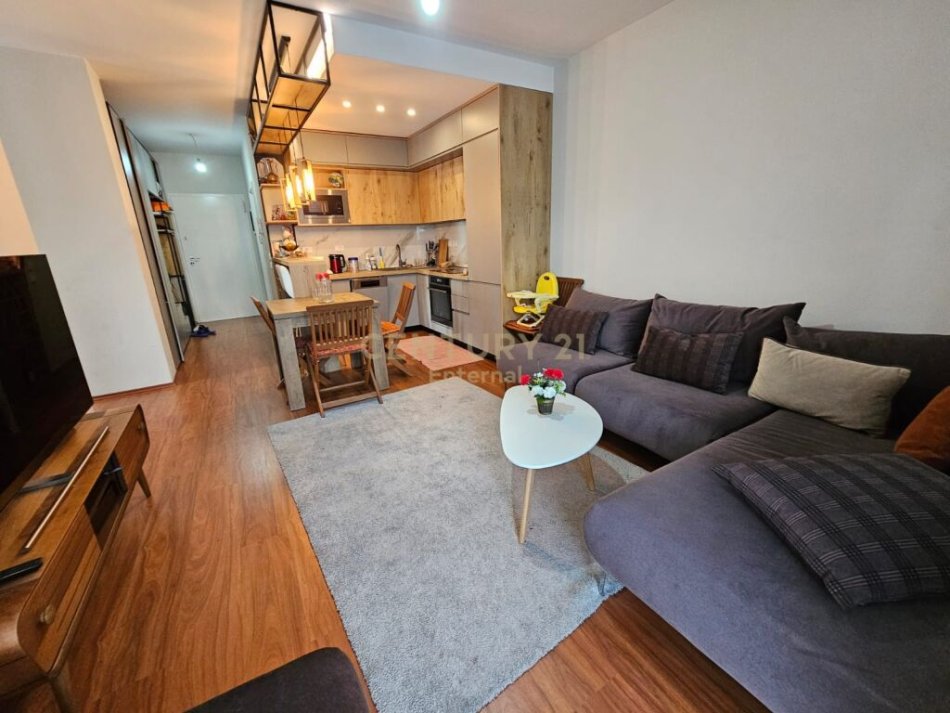Tirane, shes 2+1 , 108 m² 200.000 € 