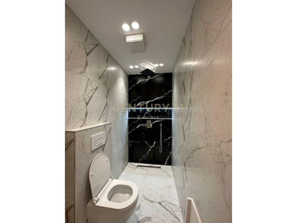 Tirane, shes 1+1 Kati 2, 45 m² 135.000 € 