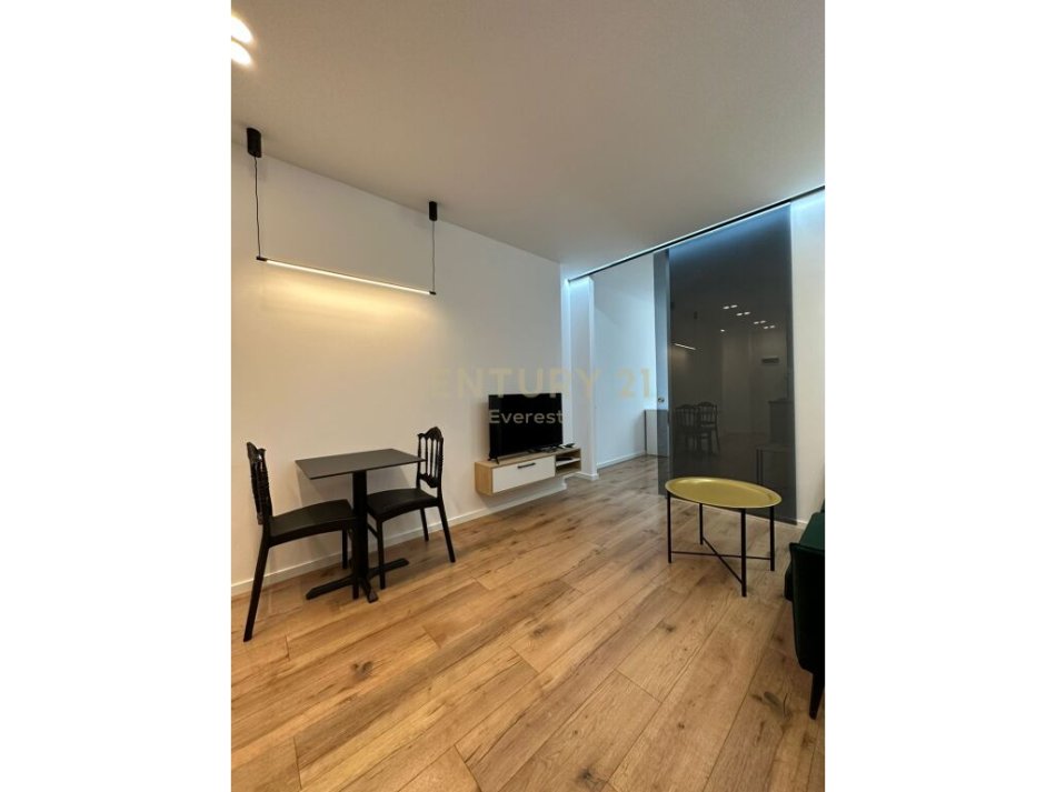 Tirane, shes 1+1 Kati 2, 45 m² 135.000 € 